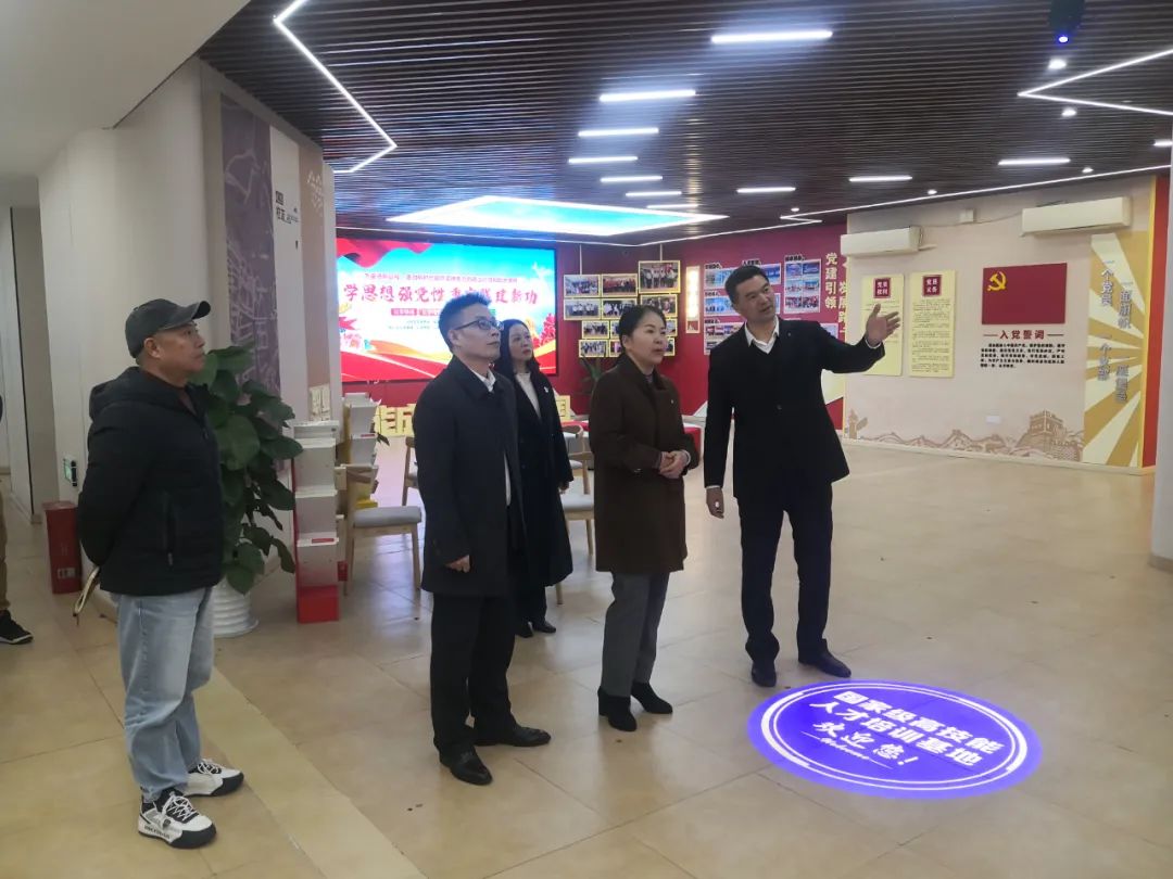 1703125310954223.jpg e2d9256139144d84d0c27f96cc736831.jpg